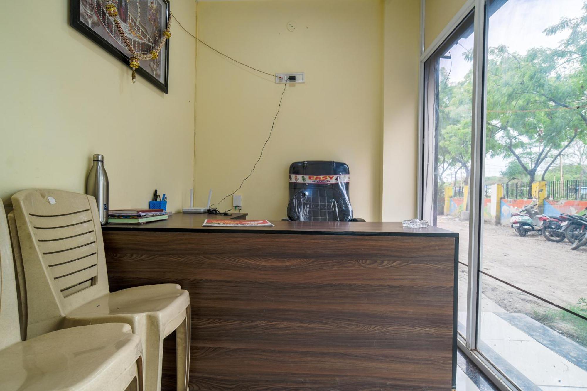 Hotel Aarav 94